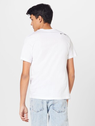 T-Shirt Nike Sportswear en blanc