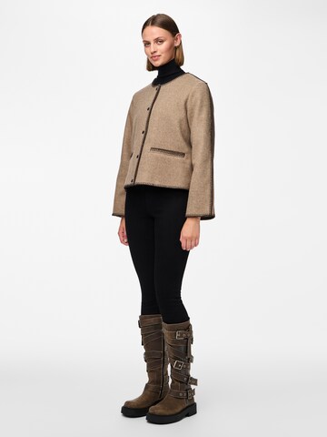 Giacca di mezza stagione 'NIANNA' di PIECES in marrone