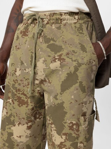 Loosefit Pantaloni di VAMOS CLO in verde