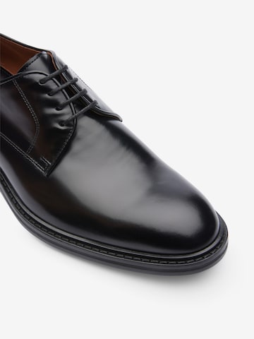 Chaussure à lacets 'Harrys' LOTTUSSE en noir