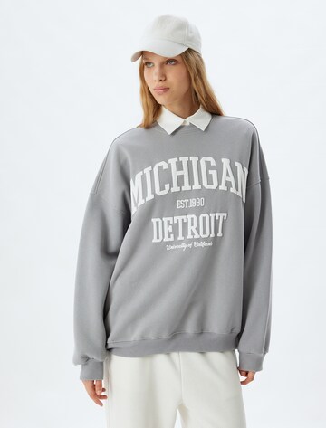 Koton Sweatshirt in Grey: front