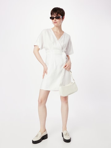 Robe UNITED COLORS OF BENETTON en blanc