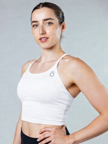 Lifters Sports top 'Fusion 2-in-1 Top' in White: front