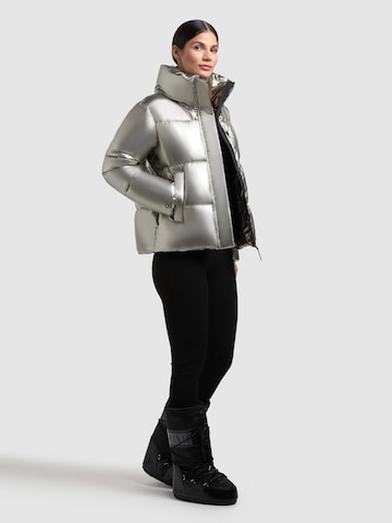 Veste d’hiver 'Rinja2 Shiny' khujo en argent