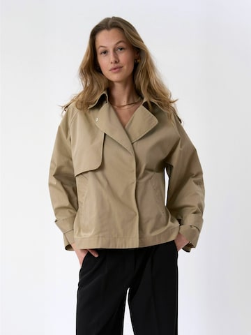 Giacca di mezza stagione ' SHORT ' di TEESHOPPEN in beige: frontale