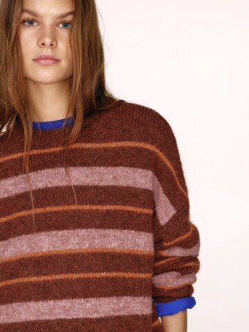 Pull&Bear Svetr 'PACIFIC' – červená