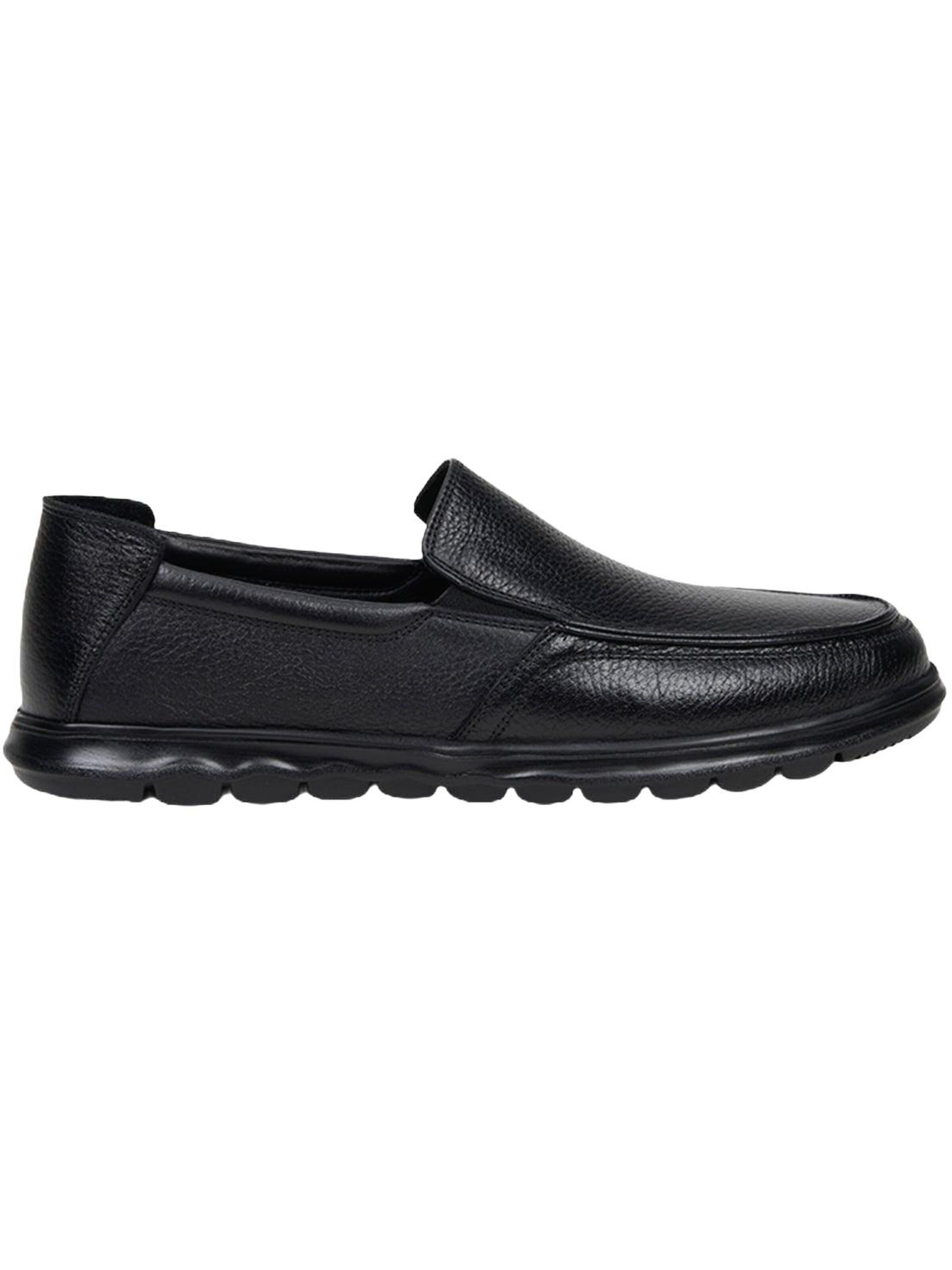 Desa Classic Flats 'Slipper' in Black