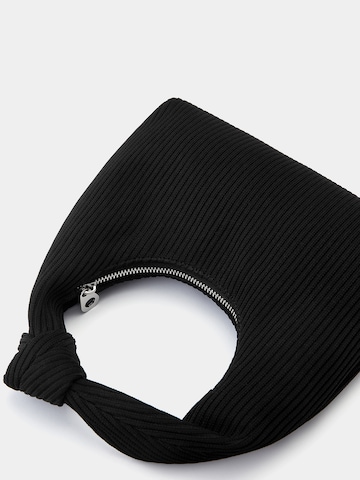 Pull&Bear Käsilaukku värissä musta
