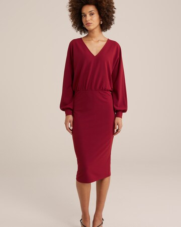WE Fashion Dress in Red: front