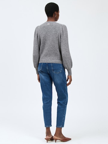 Influencer Knit Cardigan in Grey