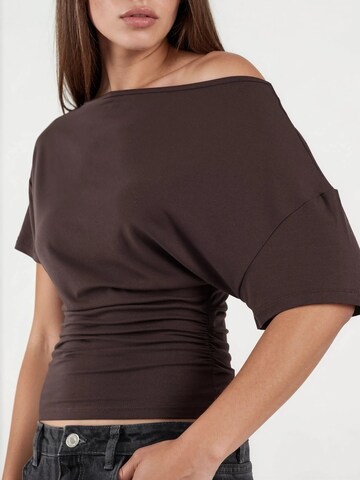 T-shirt Hiccup en marron