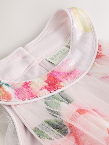 Robe Baker by Ted Baker en rose