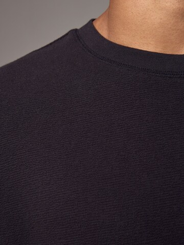 Next - Camiseta en negro