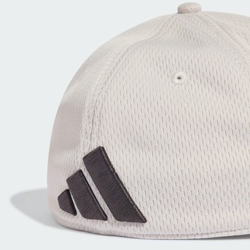 Casquette de sport 'Audi Revolut F1 Team Dna' ADIDAS PERFORMANCE en blanc