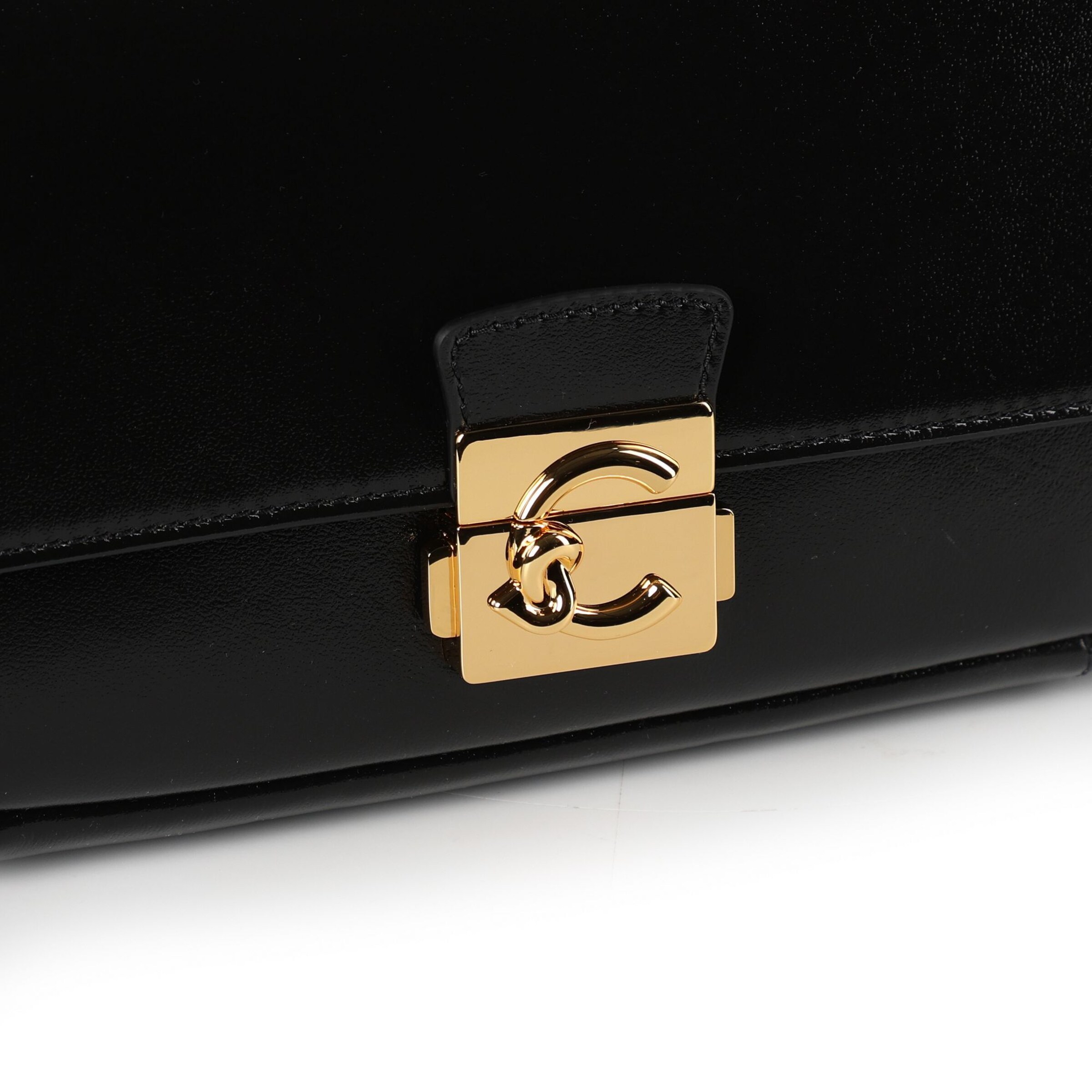 Coccinelle Schultertasche 'C-Me' in Schwarz