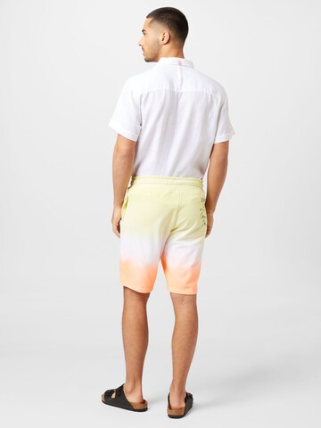 CAMP DAVID Regular Shorts 'Dip Dye' in Gelb