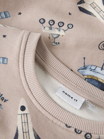 NAME IT - Sudadera en gris