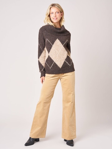 Deeluxe Sweater in Brown