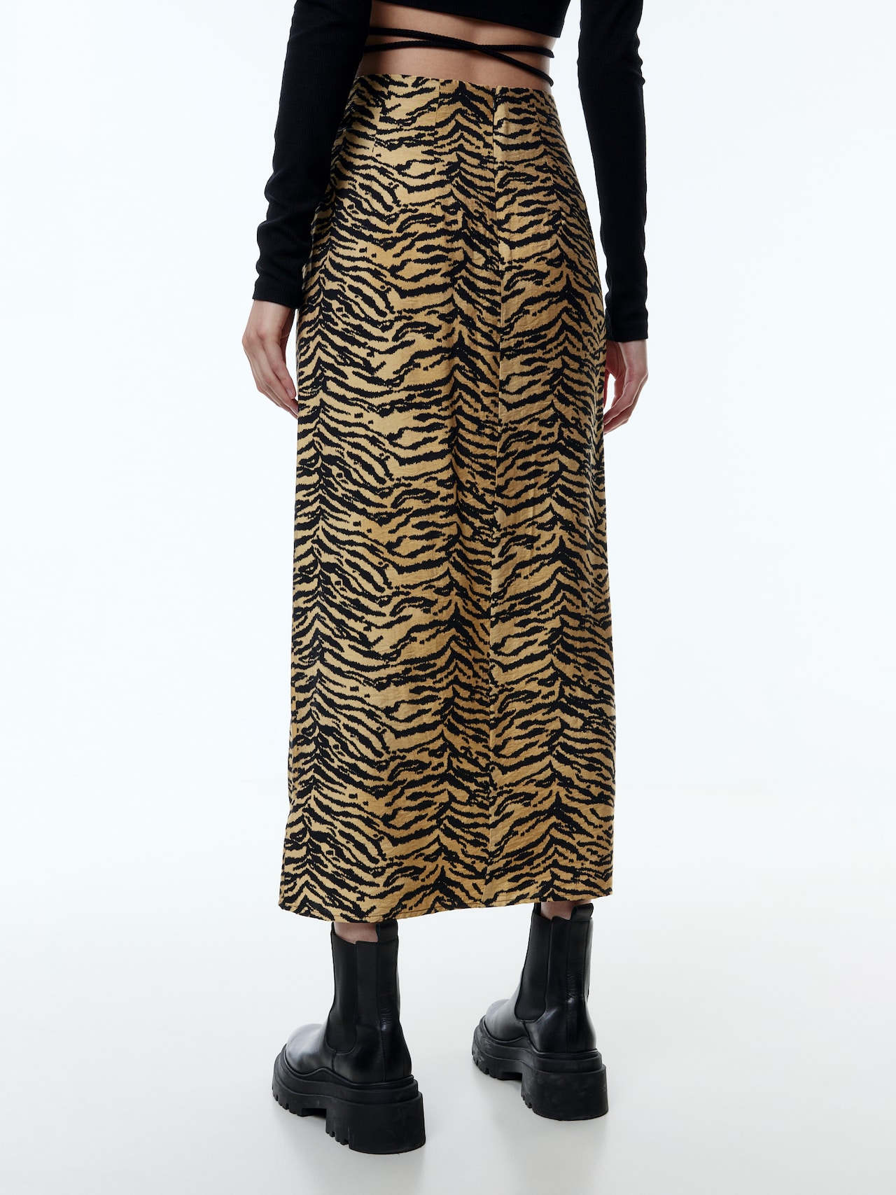 EDITED Rok 'Isobel' Bruin