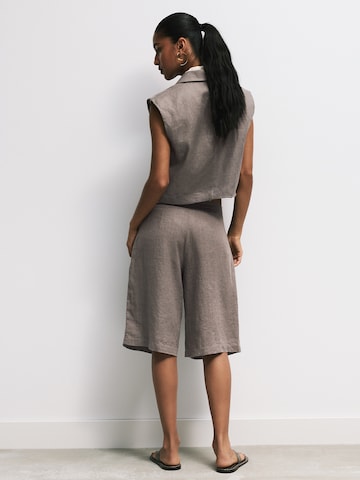 Pull&Bear Loose fit Pleat-front trousers in Grey