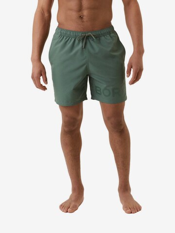 Pantaloncini da bagno di BJÖRN BORG in verde: frontale