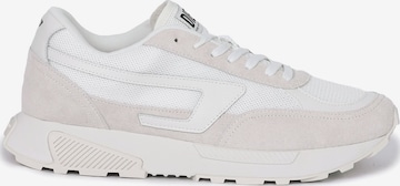 Baskets basses 'S-TYCHE D' DIESEL en blanc : devant