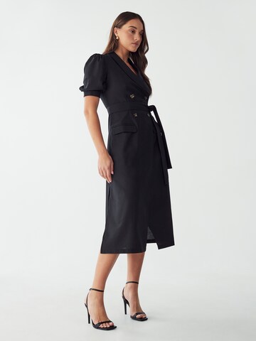 Willa - Vestido camisero 'ARIEL ' en negro: frente