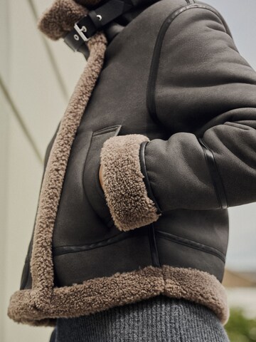 Next Kurtka zimowa w kolorze szary