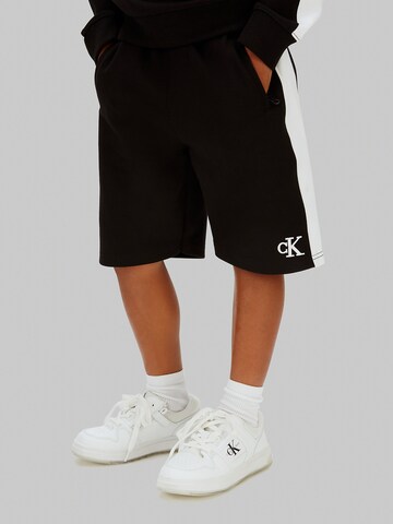 Loosefit Pantalon Calvin Klein Jeans en noir