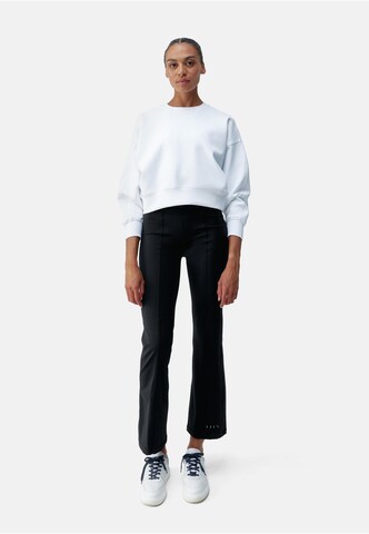 Born Living Yoga Sweatshirt 'Flora' in Weiß