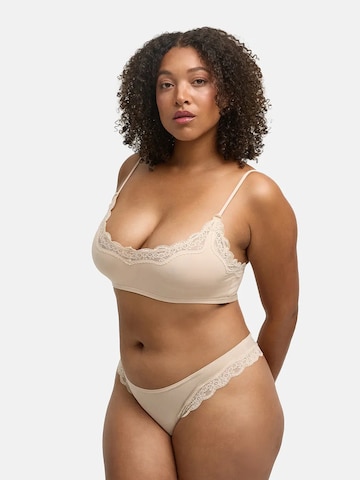 String 'Lace Tanga' cfab (formerly creamy fabrics) en beige