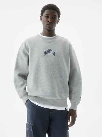 Sweat-shirt Pull&Bear en gris : devant