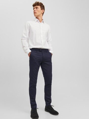 Regular Pantaloni eleganți 'MARCO' de la JACK & JONES pe albastru