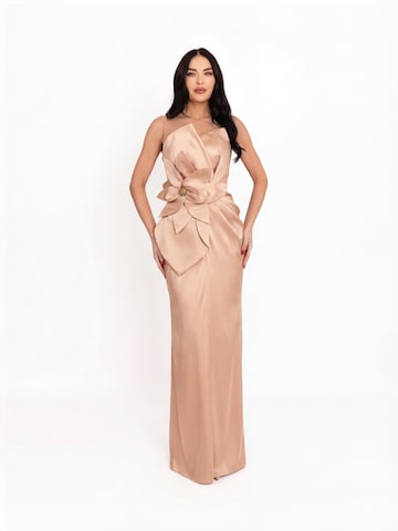 acob a porter - Vestido de noche en beige: frente