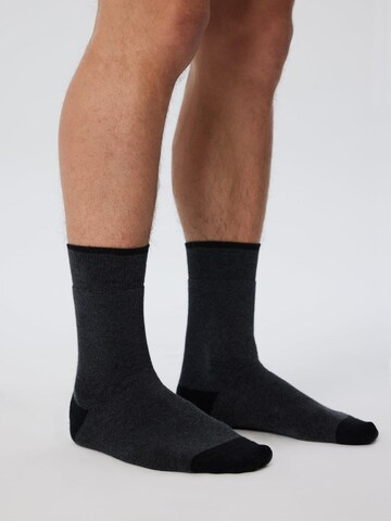 Albero Natur Socken 'Bio-Baumwoll-Frotteesocken Unisex – 2er Pack'‌‌‌‌‌‌‌‌‌‌ in Grau