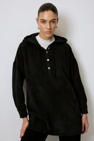 Touche Prive Pullover in Grau: Vorderseite