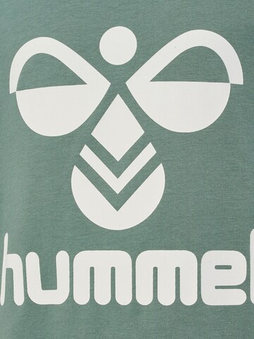 T-Shirt 'Tres' Hummel en vert