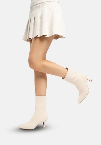 Salinyang Stiefelette in Beige