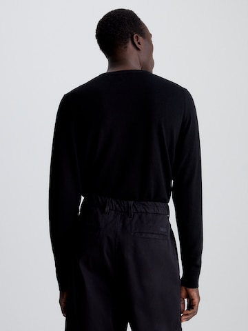 Pulover de la Calvin Klein pe negru