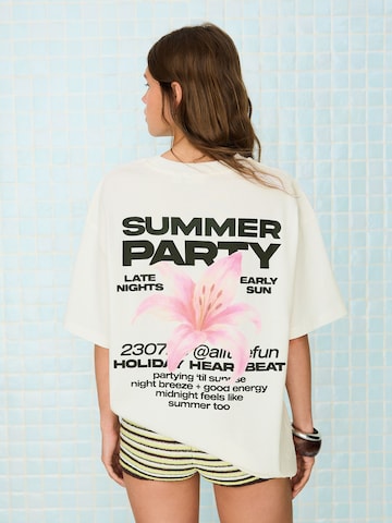 T-shirt Bershka en blanc