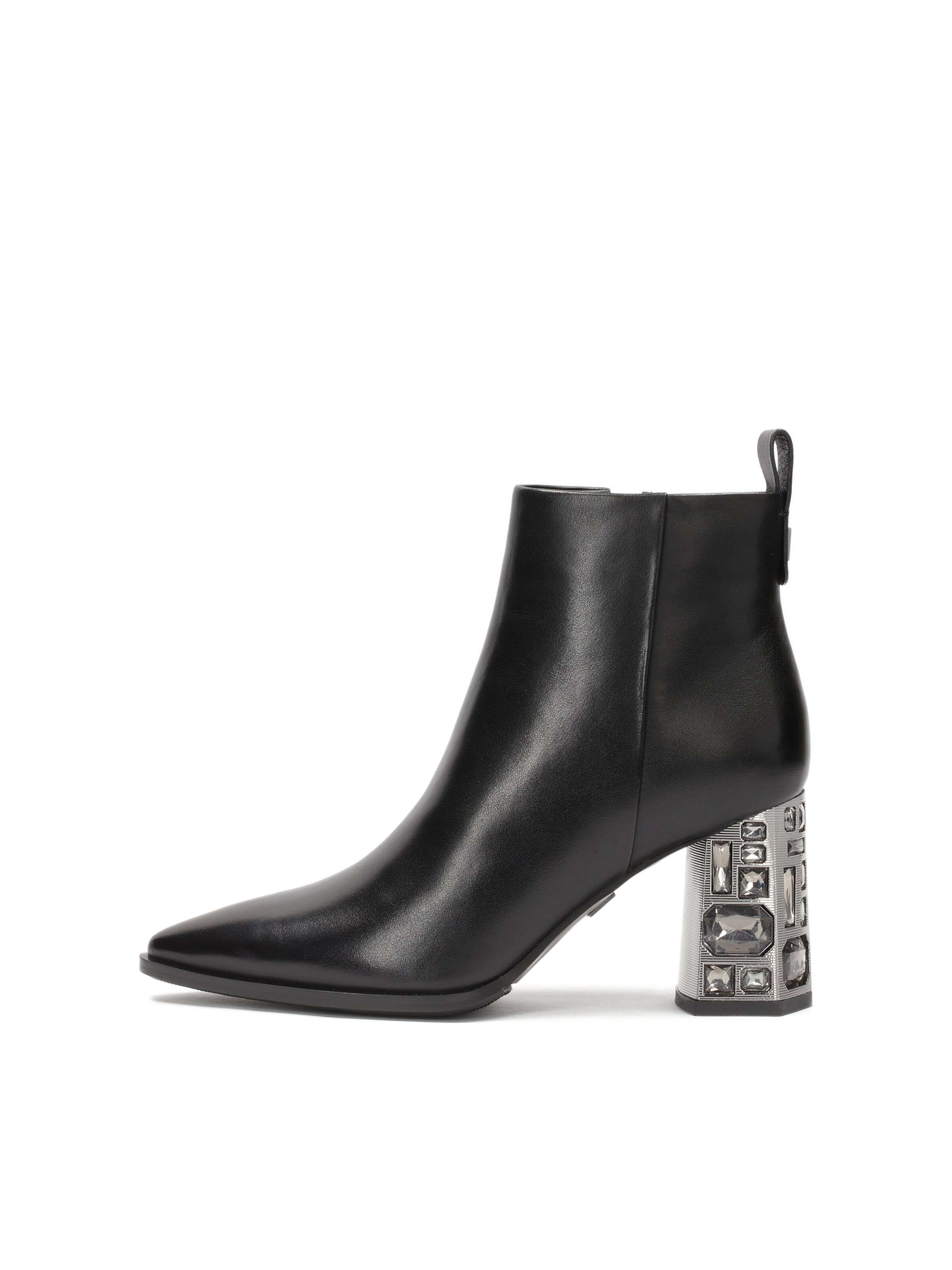 Kazar Μποτάκι σε μαύρο: μπροστά