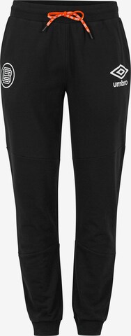 UMBRO Tapered Workout Pants in Black: front