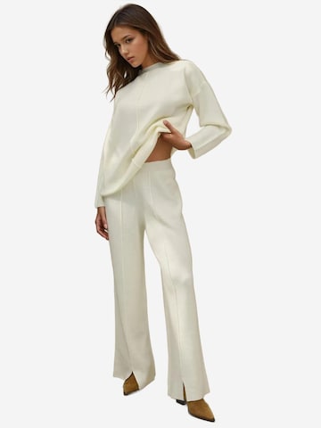 Pantalons de tailleur Hiccup en blanc