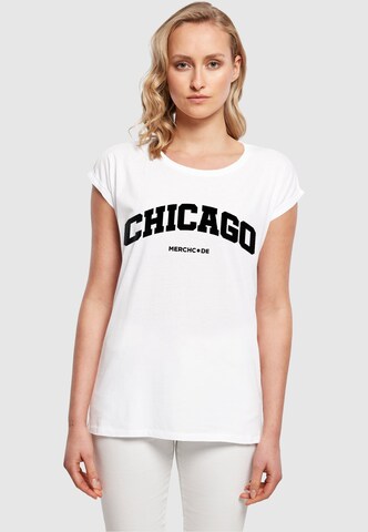 Merchcode T-Shirt 'Chicago' in Weiß: Vorderseite