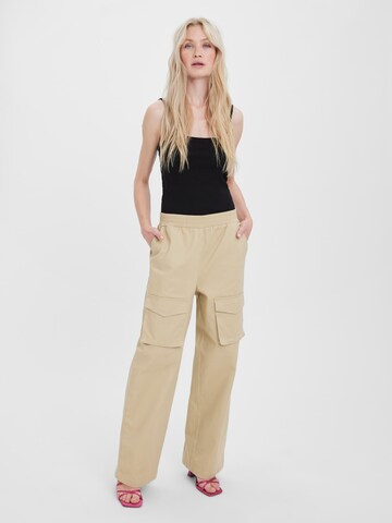 VERO MODA Regular Cargo Pants 'MARIA' in Beige