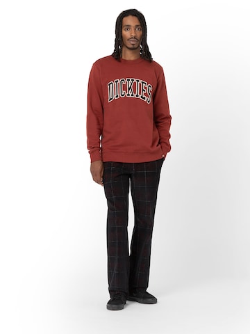 DICKIES Sweatshirt 'AITKIN' in Rot