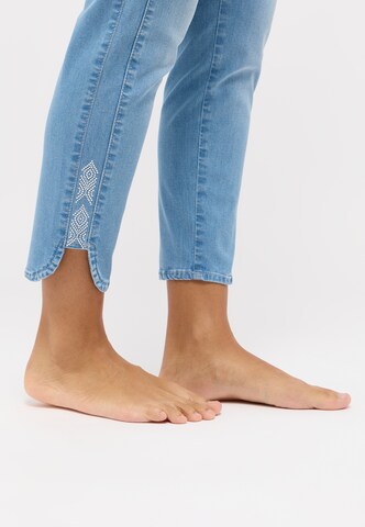 Coupe slim Jean 'Ornella' Angels en bleu