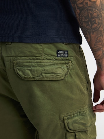 Petrol Industries regular Παντελόνι cargo σε πράσινο