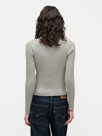 Calvin Klein Jeans - Cárdigan en gris