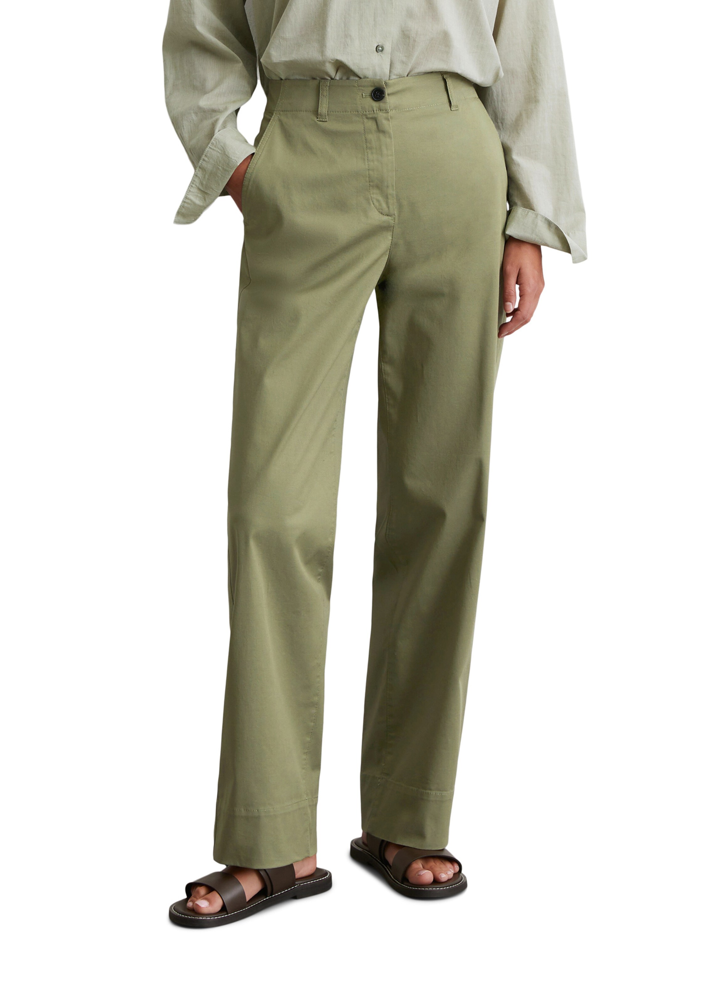 Marc O'Polo Loose fit Trousers in Green: front